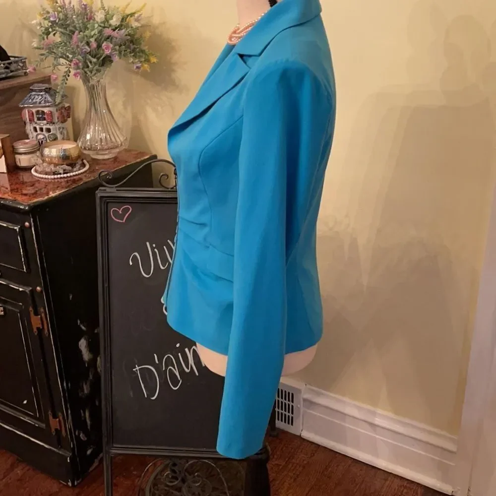 VENUS excellent preworn